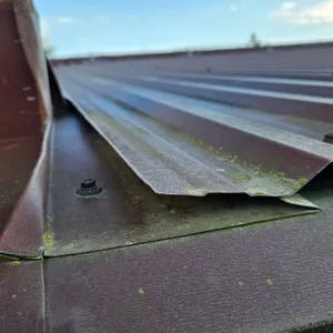 Výmena strechy na budove fary