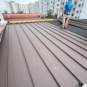 Výmena strechy na budove fary